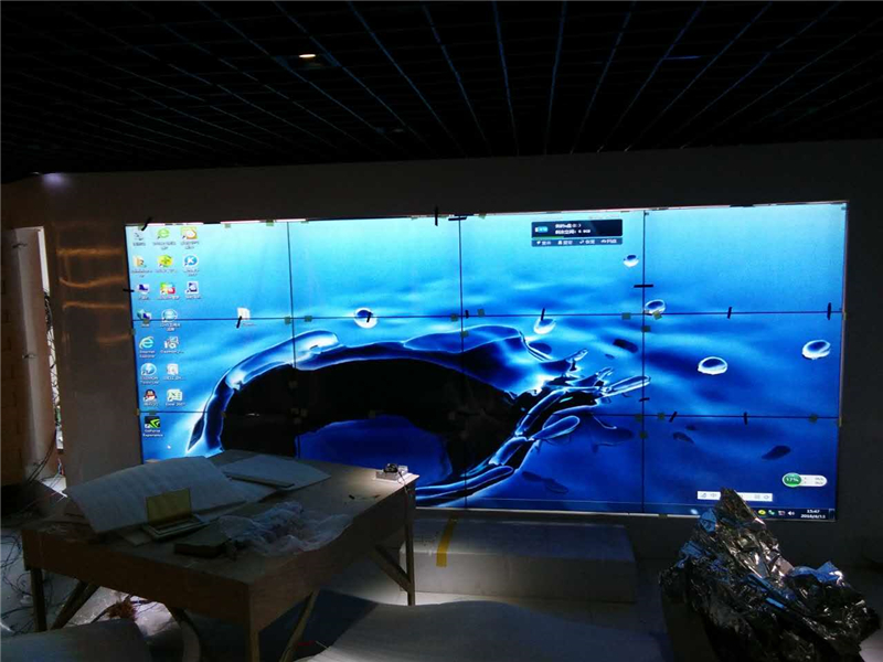 智能停車位系統(tǒng)公司展廳顯示屏